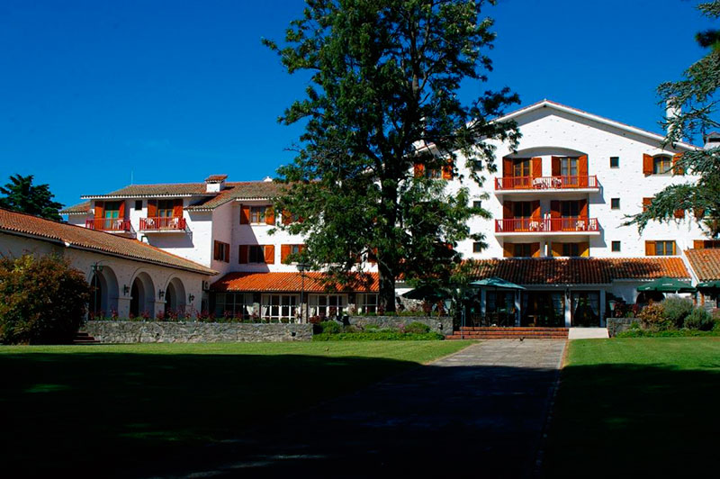 Hotel Nirvana de colonia suiza